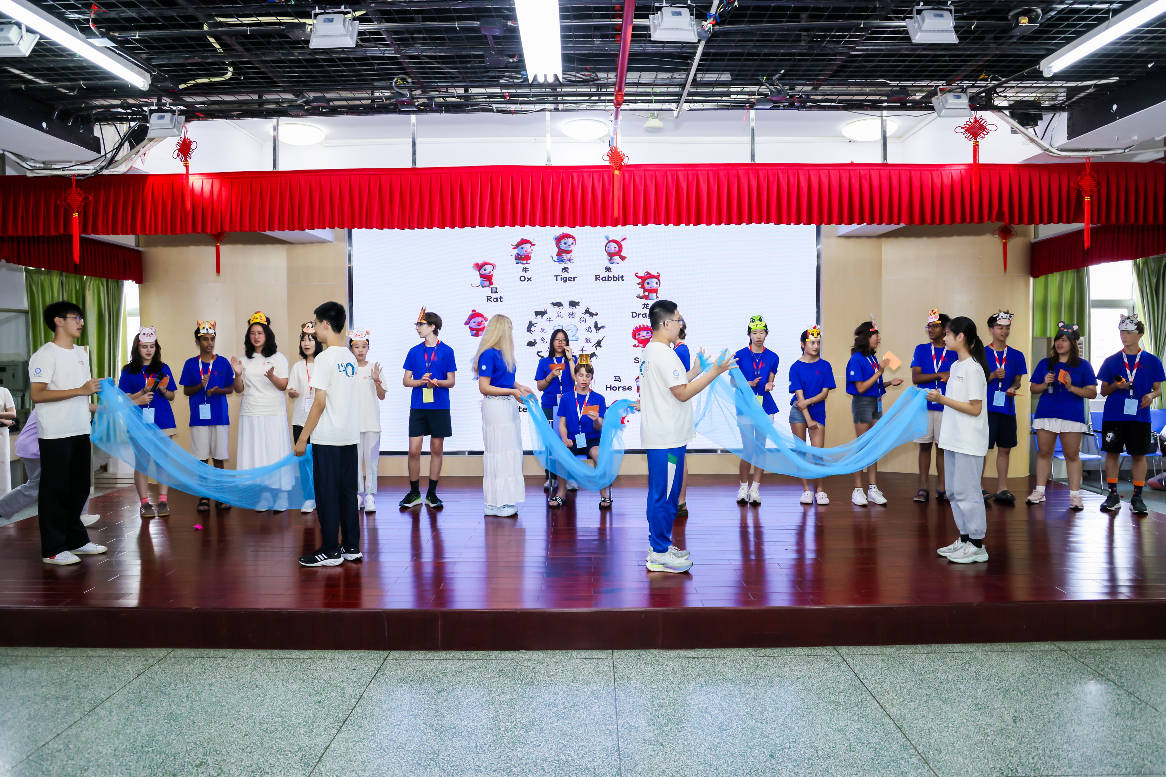 7.2-0712-MEP结营典礼2班小品.jpg 7.2-0712-MEP结营典礼2班小品.jpg